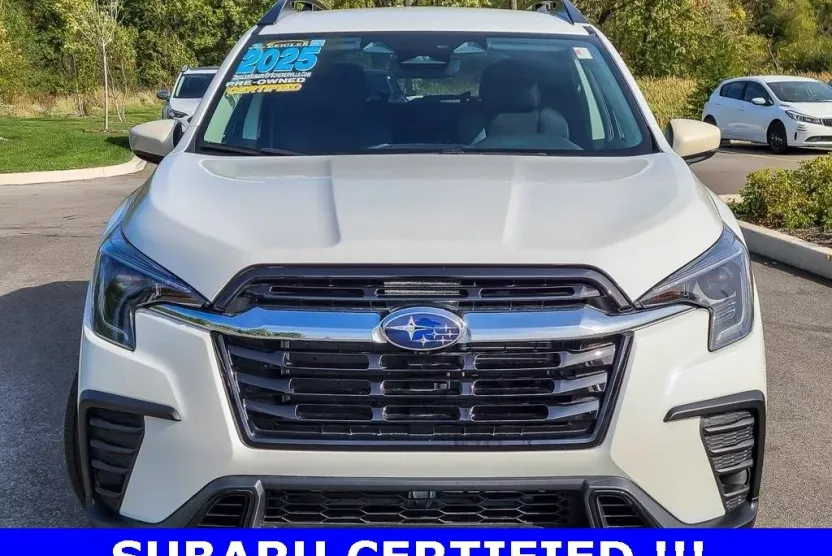 2025 Subaru Ascent Premium photo 1