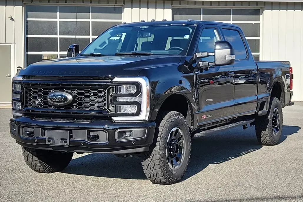 2025 Ford F-250 Lariat photo 1