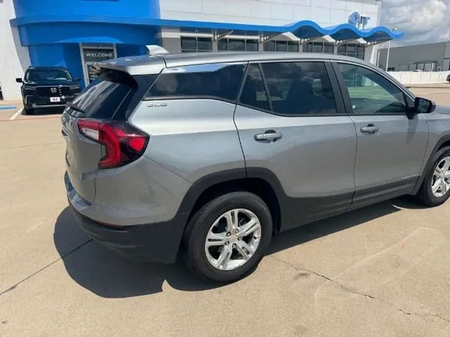 2024 Gmc Terrain 1500 AT4 photo 1