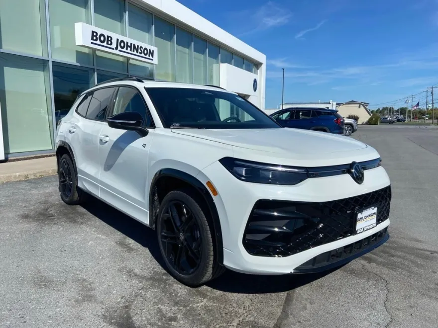 2025 Volkswagen Tiguan SE R-Line Black photo 1