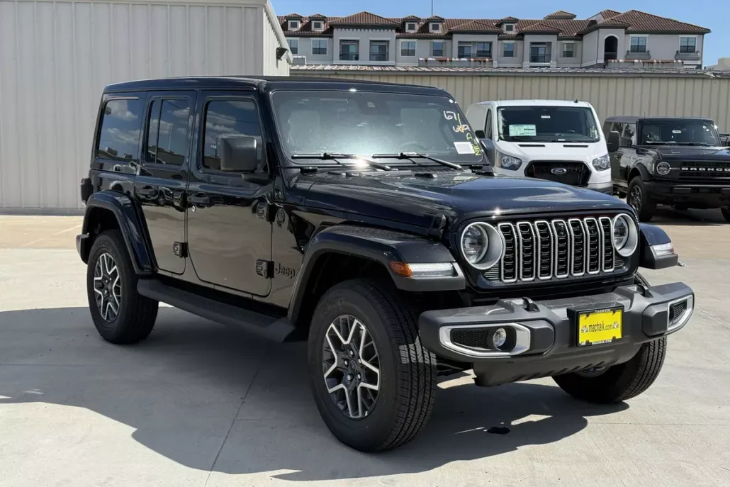 2025 Jeep Wrangler Sahara photo 1