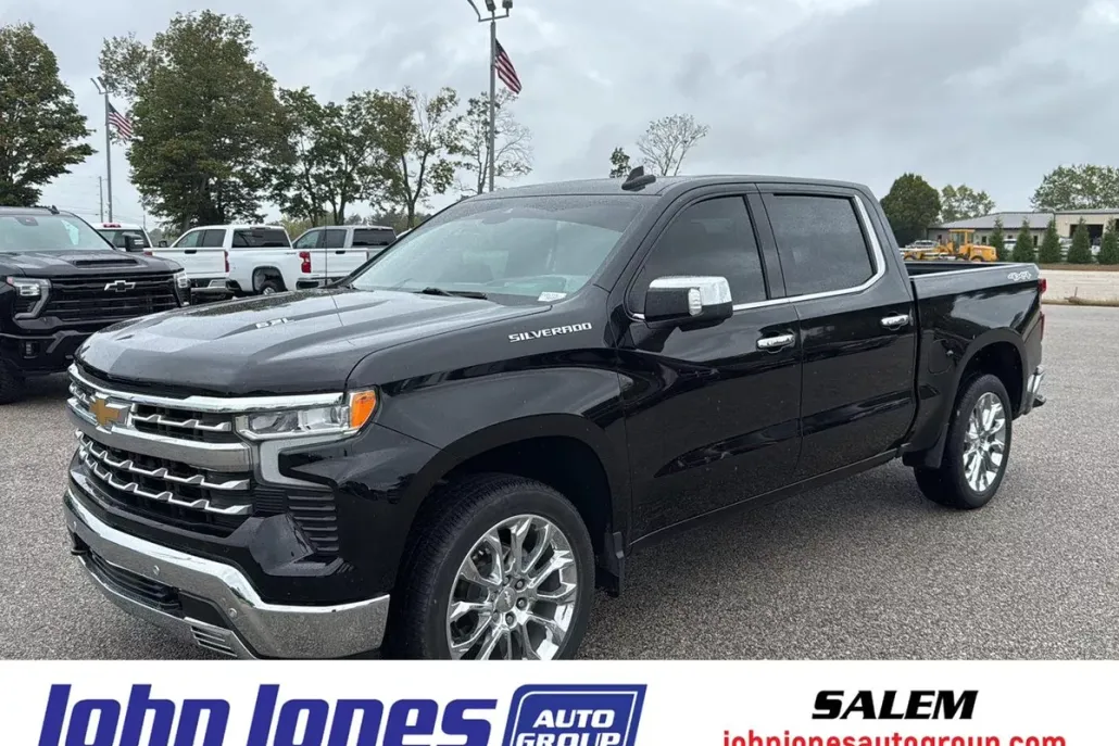 2023 Chevrolet Silverado 1500 LTZ photo 1