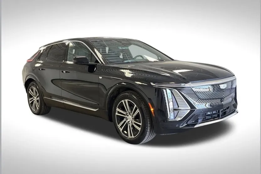 2025 Cadillac Lyriq Luxury photo 1