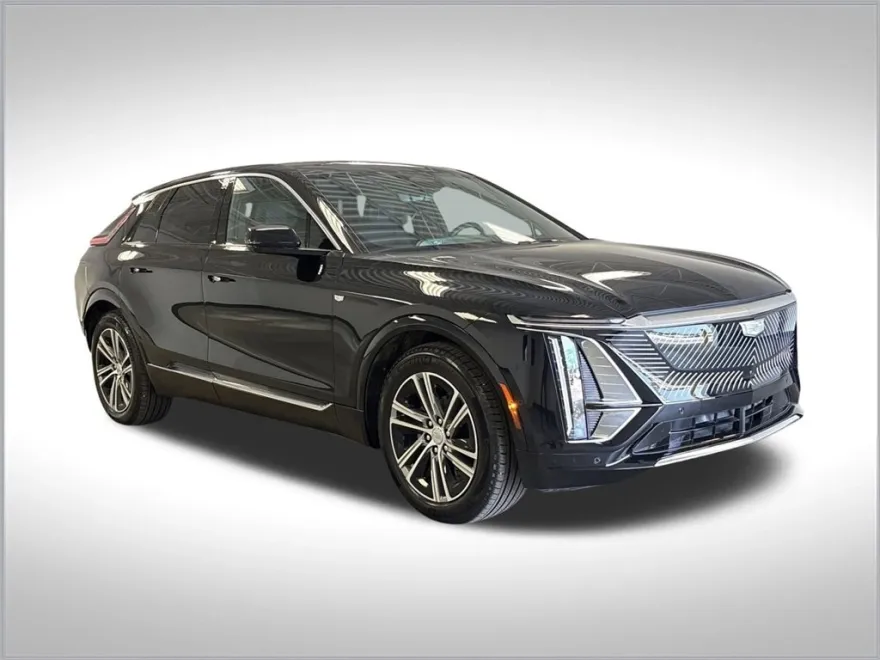 2025 Cadillac Lyriq Luxury photo 1