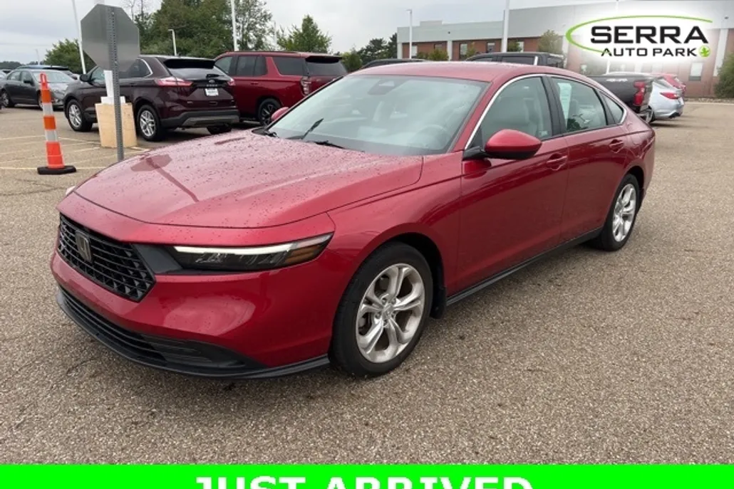 2023 Honda Accord LX photo 1