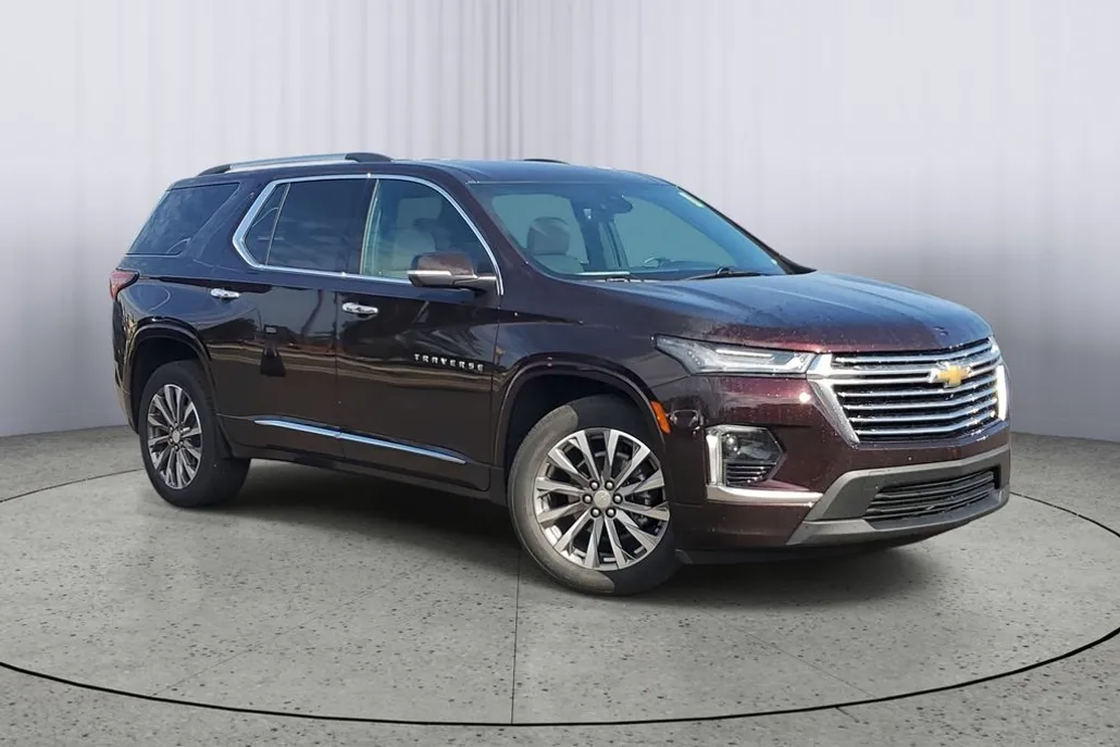 2023 Chevrolet Traverse Premier photo 1