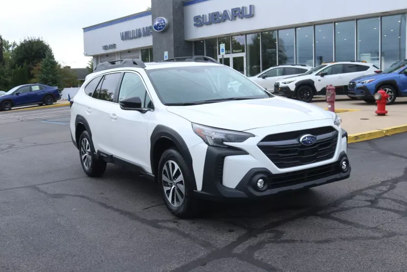 2025 Subaru Outback Premium photo 1