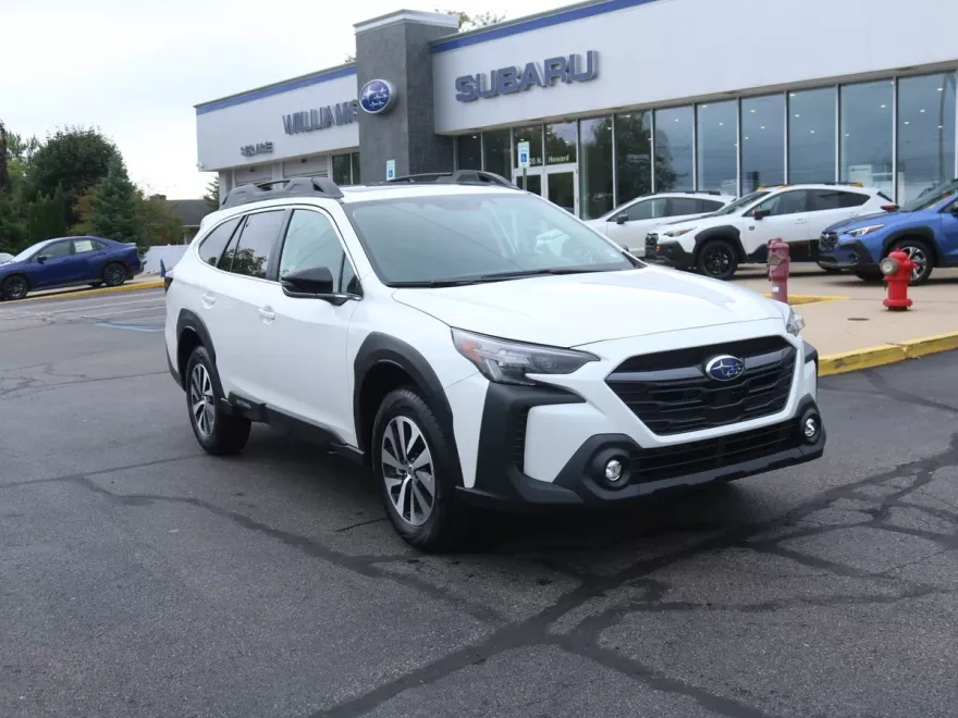 2025 Subaru Outback Premium photo 1
