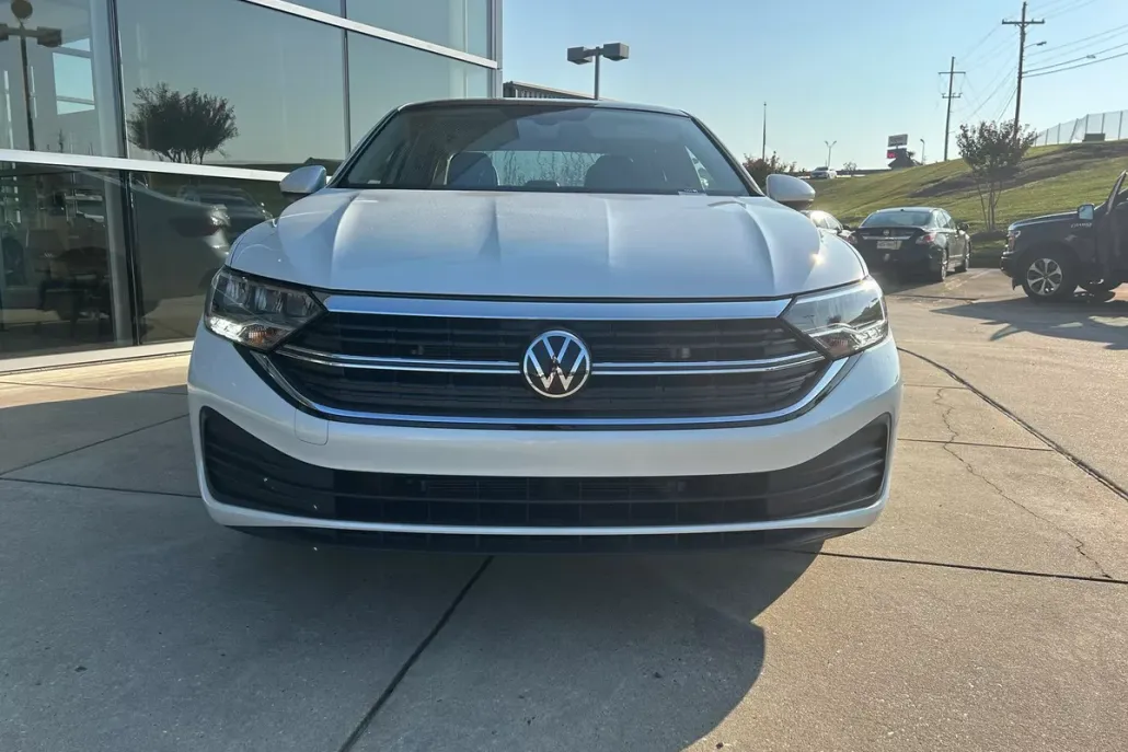 2024 Volkswagen Jetta 1.5T SE photo 1