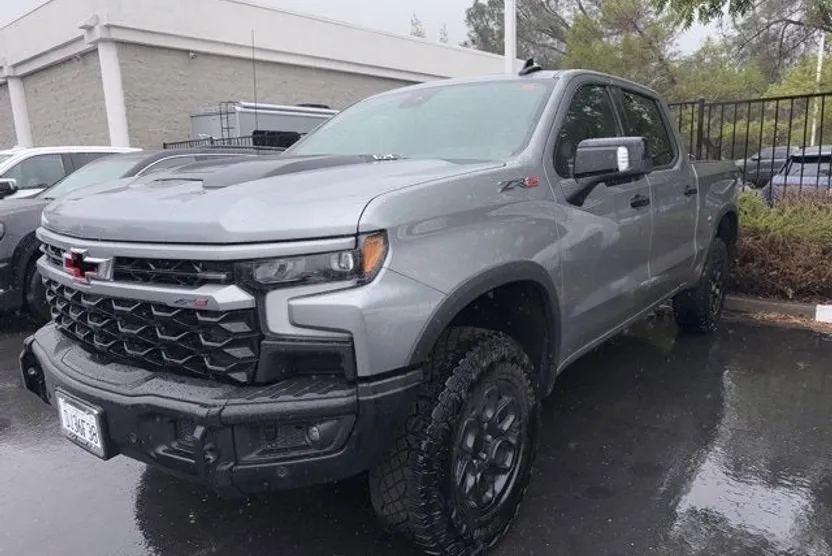 2024 Chevrolet Silverado 1500 ZR2 photo 1