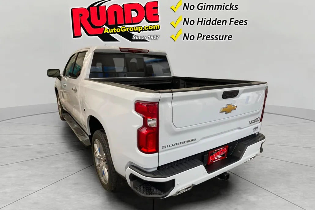 2026 Chevrolet Silverado 1500 High Country photo 1