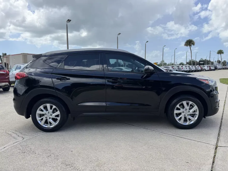 2020 Hyundai Tucson Value photo 1