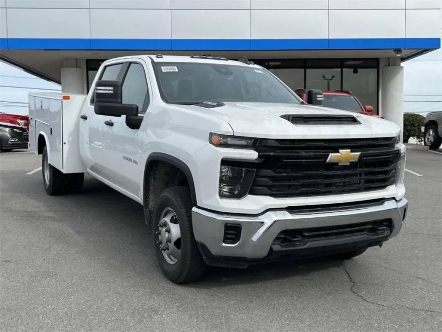 2024 Chevrolet Silverado 3500HD Work Truck photo 1