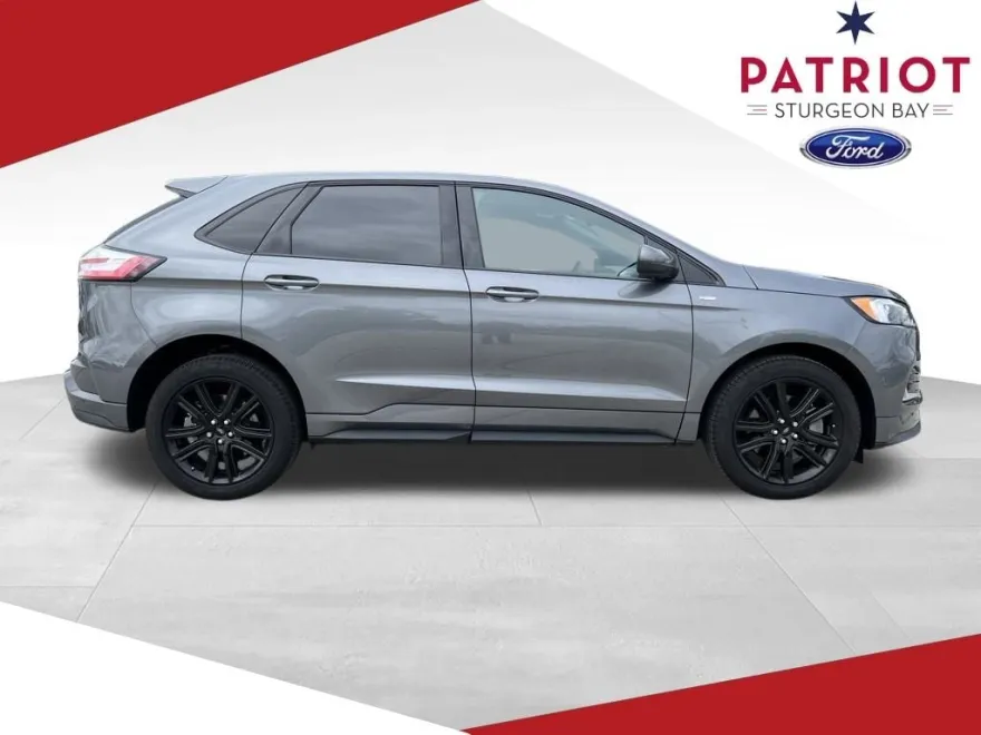 2024 Ford Edge ST photo 1