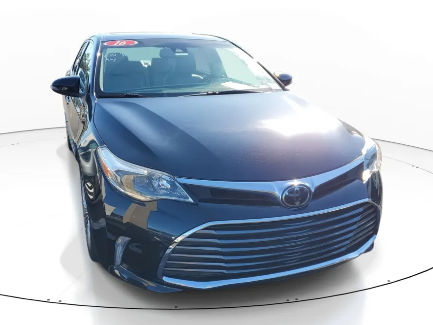 2016 Toyota Avalon Limited photo 1