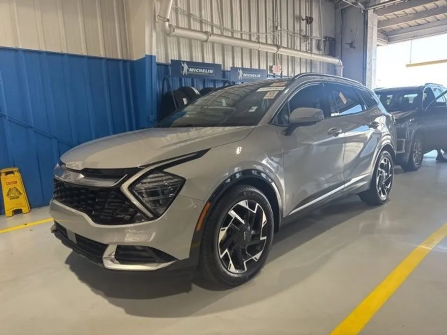 2023 Kia Sportage photo 1