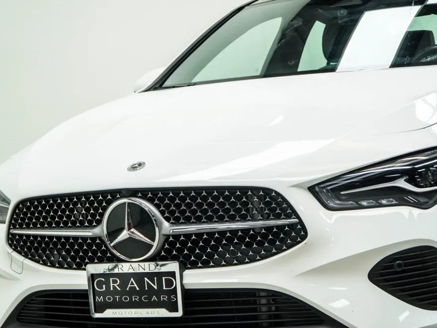2025 Mercedes Benz CLA 250 photo 1