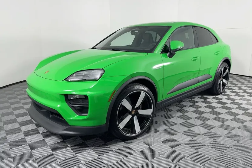 2025 Porsche Macan Electric 4 photo 1