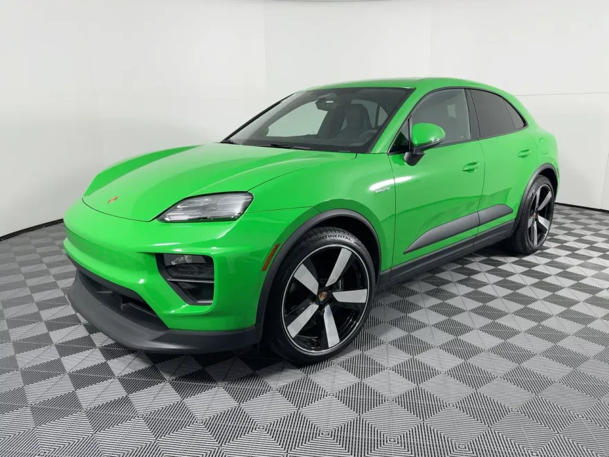 2025 Porsche Macan Electric 4 photo 1