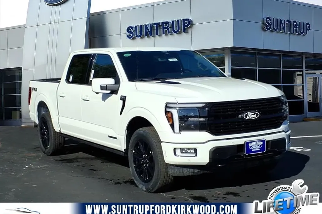 2025 Ford F-150 Platinum photo 1