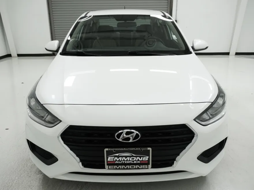 2022 Hyundai Accent SE photo 1