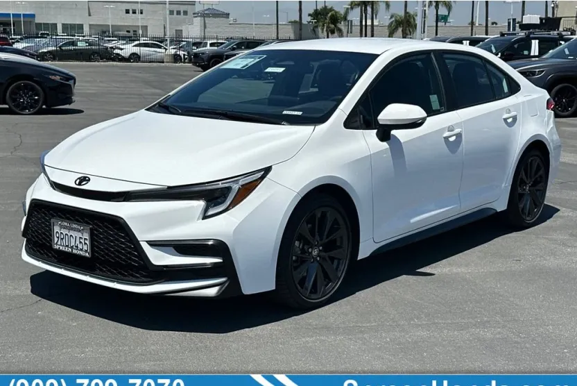 2025 Toyota Corolla SE photo 1
