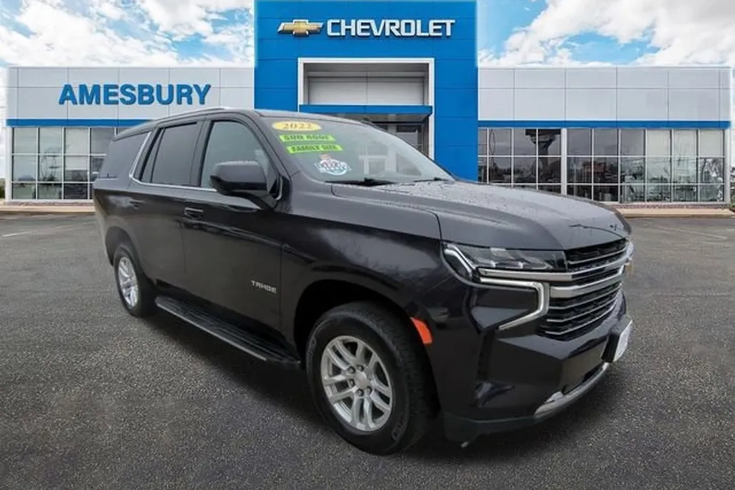 2022 Chevrolet Tahoe LT photo 1