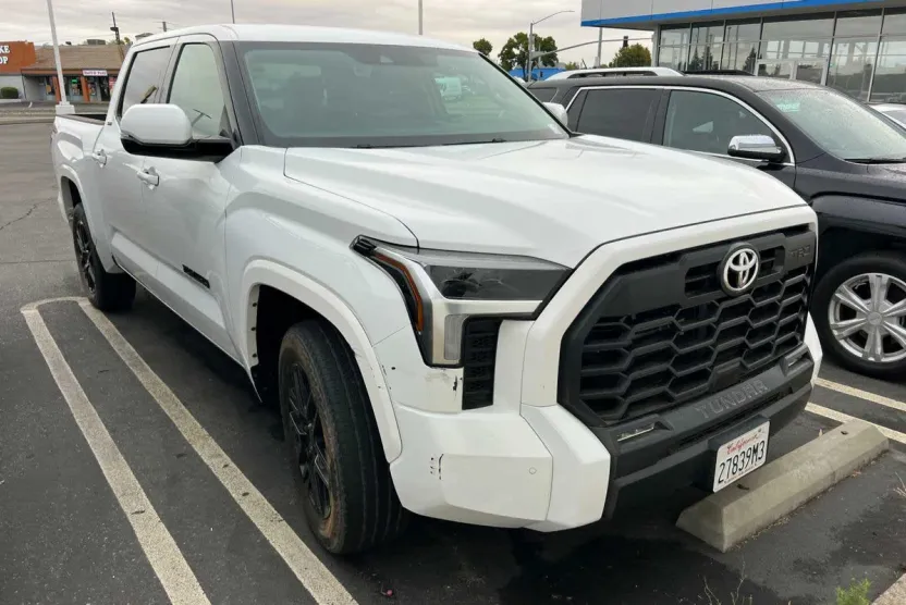 2022 Toyota Tundra SR5 photo 1