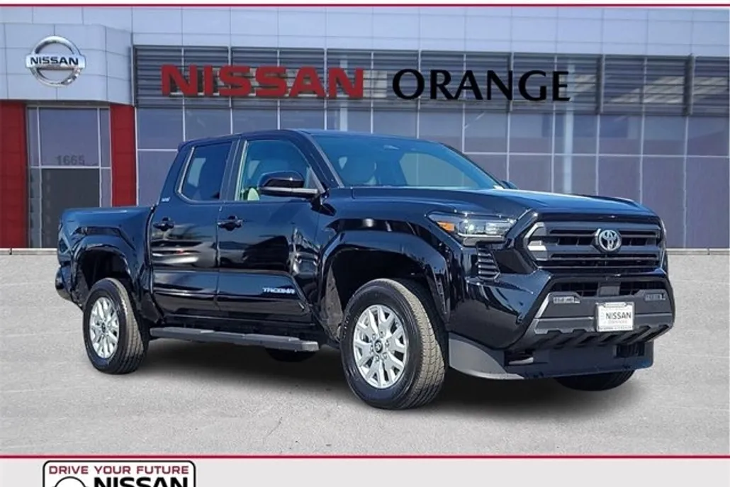 2024 Toyota Tacoma 4x4 SR5 photo 1