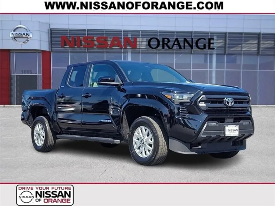 2024 Toyota Tacoma 4x4 SR5 photo 1
