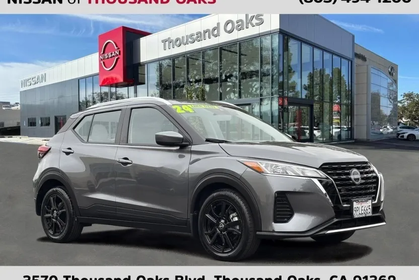 2024 Nissan Kicks SV photo 1