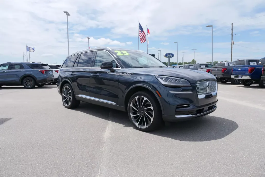 2023 Lincoln Aviator Reserve photo 1