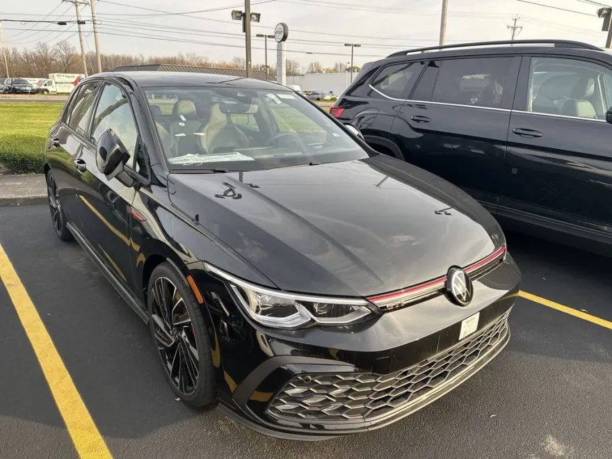 2024 Volkswagen Golf GTI Autobahn photo 1