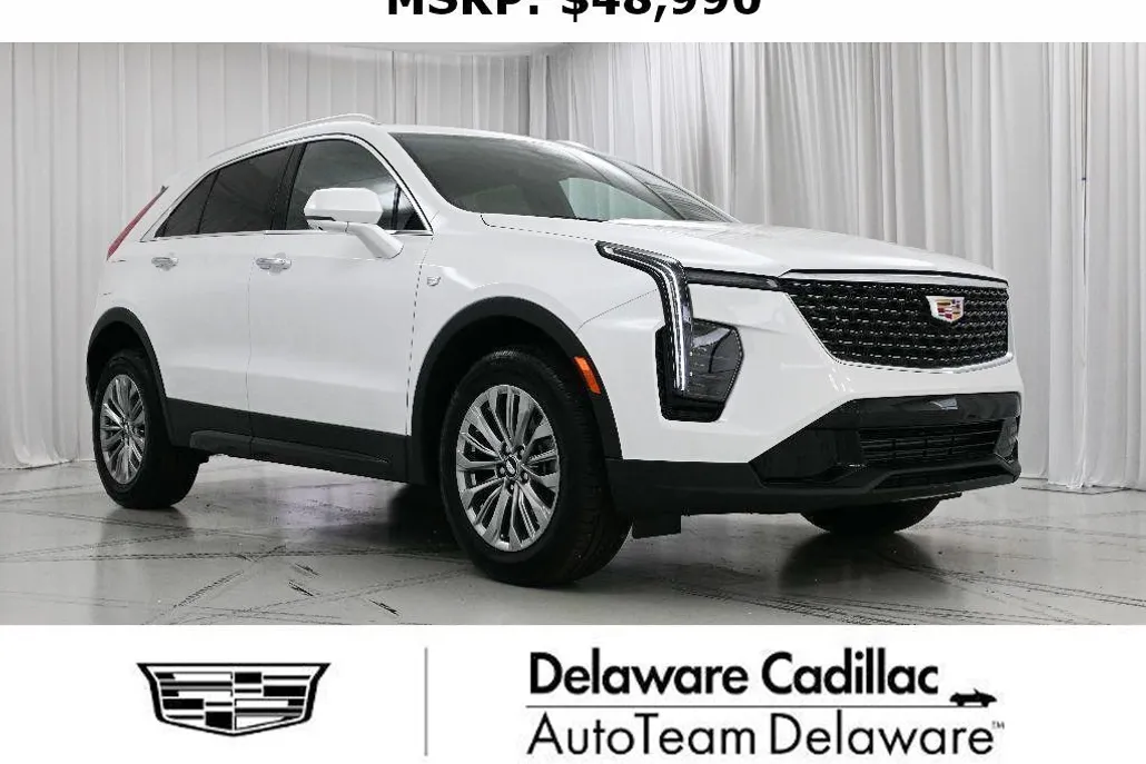 2025 Cadillac XT4 Premium Luxury photo 1