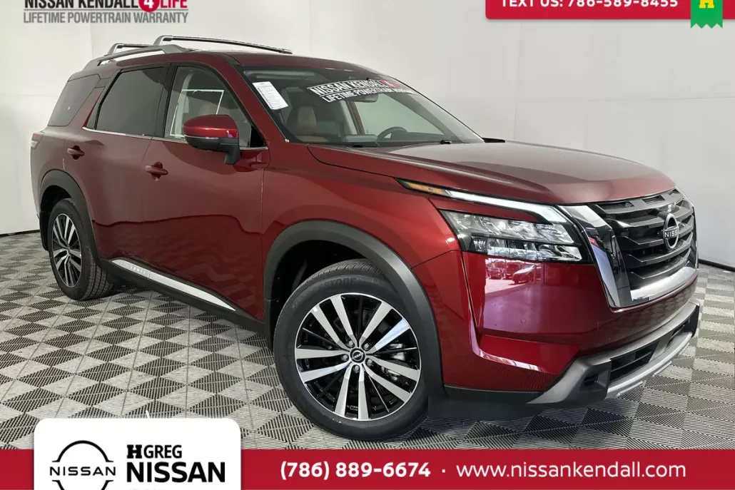 2025 Nissan Pathfinder Platinum photo 1