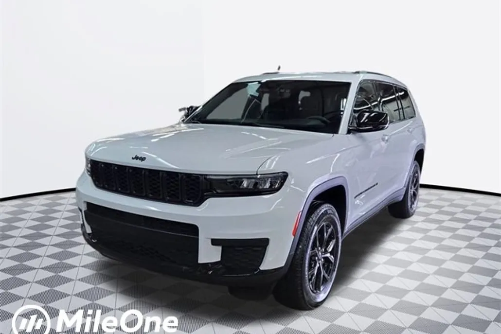 2024 Jeep Grand Cherokee Altitude photo 1