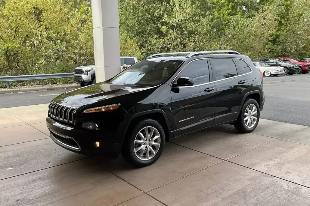 2017 Jeep Cherokee Limited photo 1