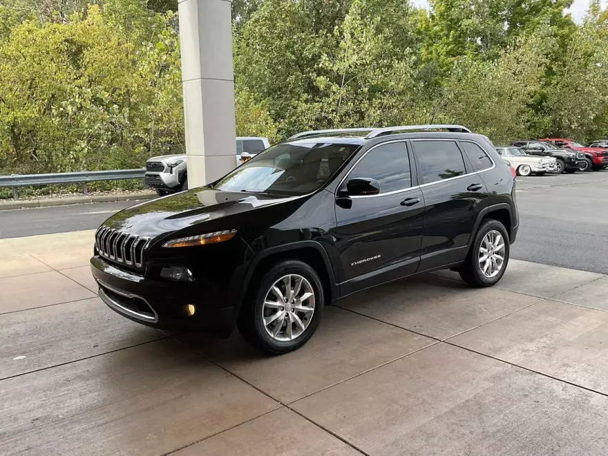 2017 Jeep Cherokee Limited photo 1