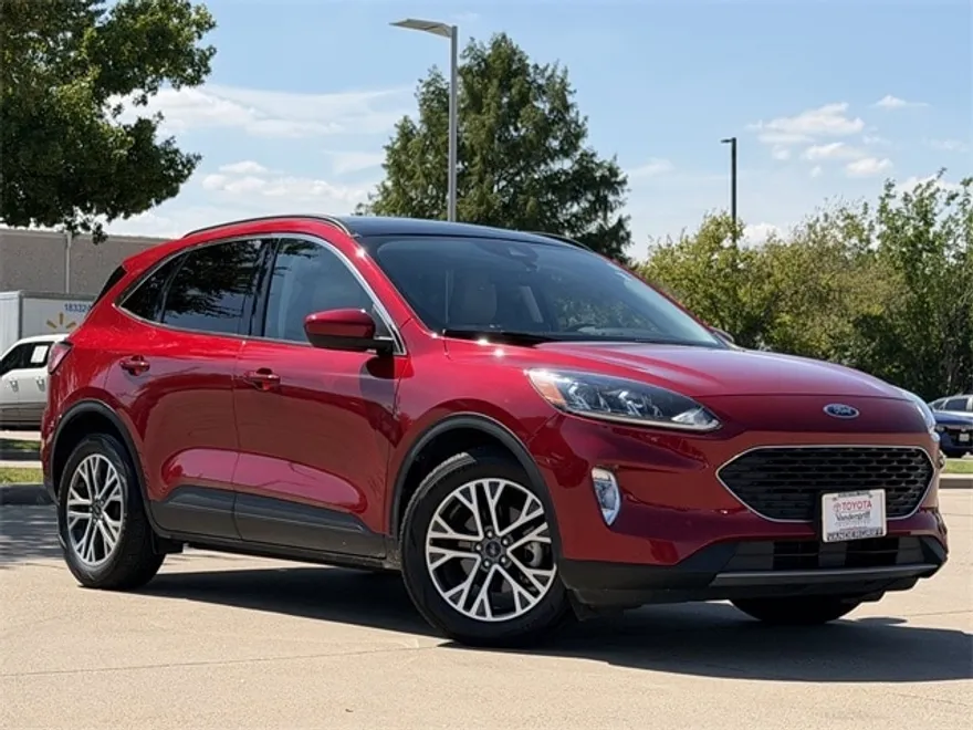 2022 Ford Escape SEL photo 1