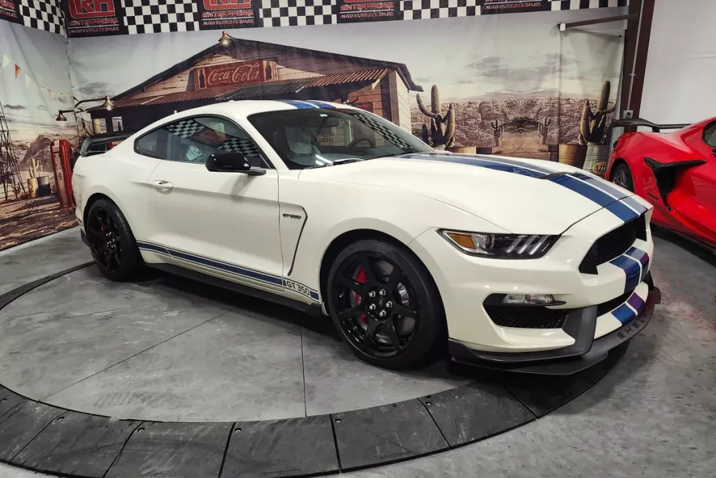 2020 Ford Mustang Shelby photo 1
