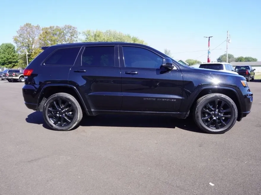 2020 Jeep Grand Cherokee Altitude photo 1