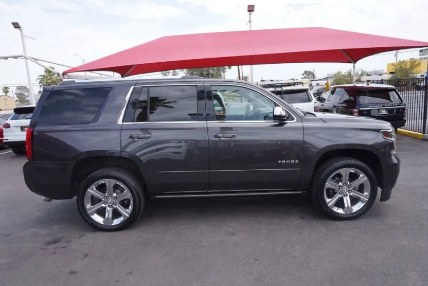 2017 Chevrolet Tahoe Premier photo 1