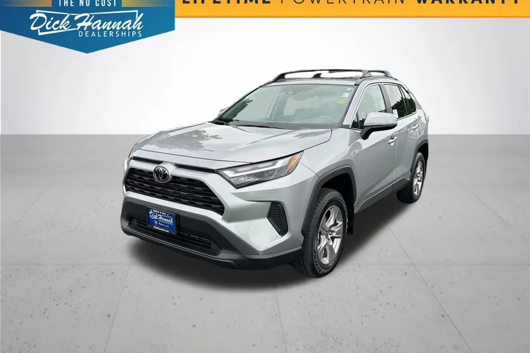 2025 Toyota RAV4 XLE photo 1