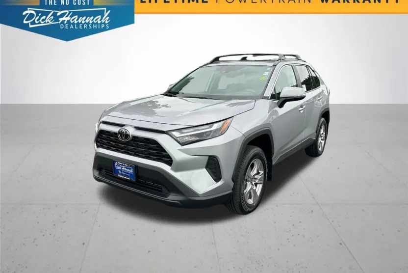 2025 Toyota RAV4 XLE photo 1