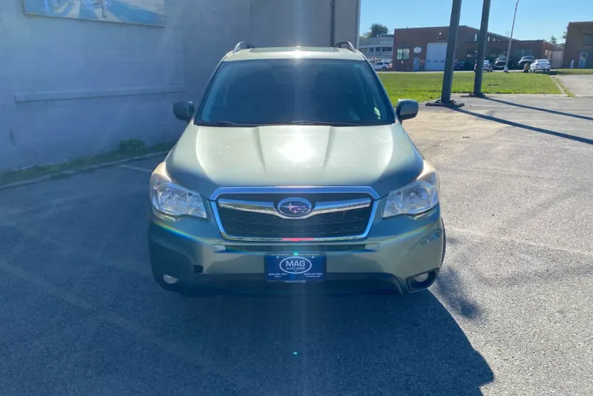 2014 Subaru Forester 2.5i Premium photo 1