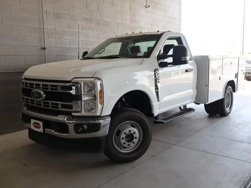2025 Ford F-350 photo 1