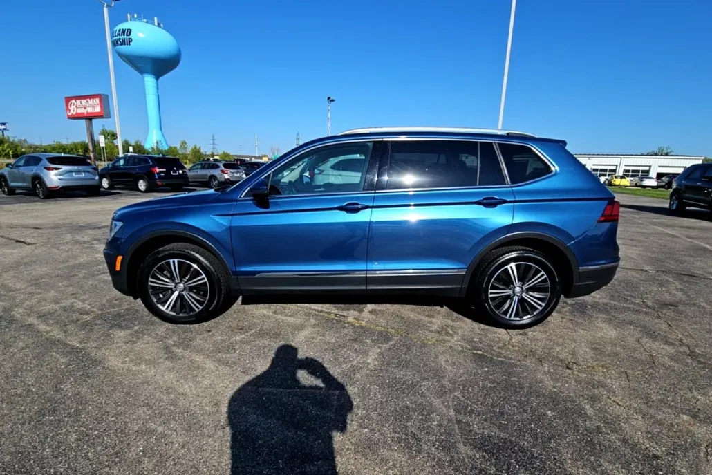 2019 Volkswagen Tiguan SEL photo 1