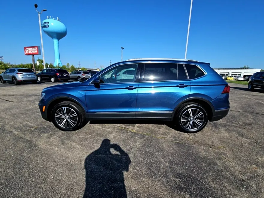 2019 Volkswagen Tiguan SEL photo 1