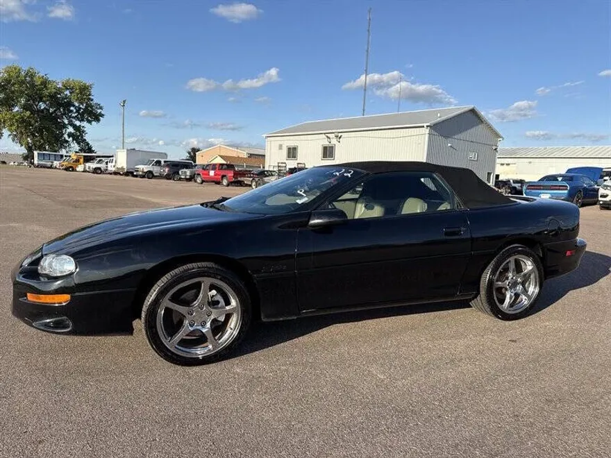 2002 Chevrolet Camaro Sport Coupe photo 1
