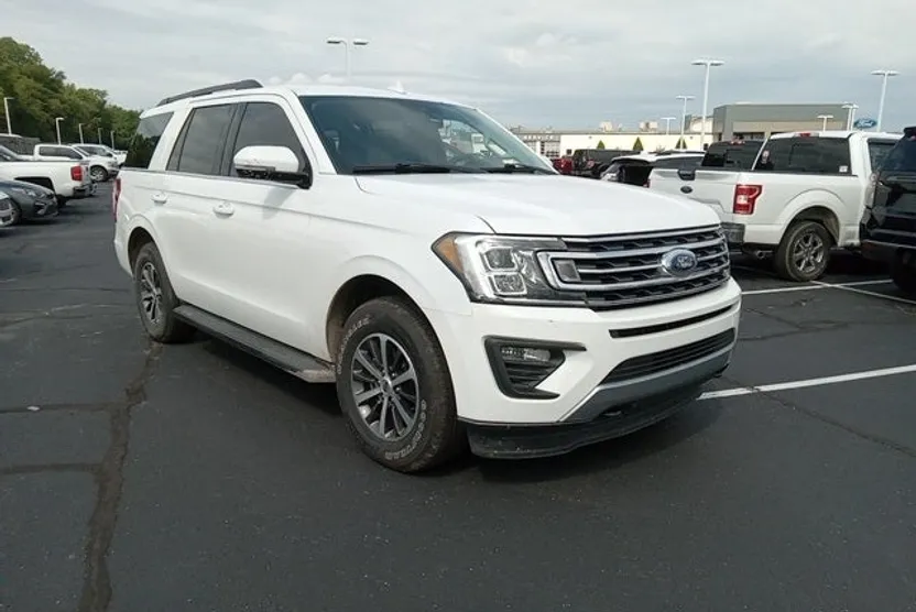 2020 Ford Expedition XLT photo 1